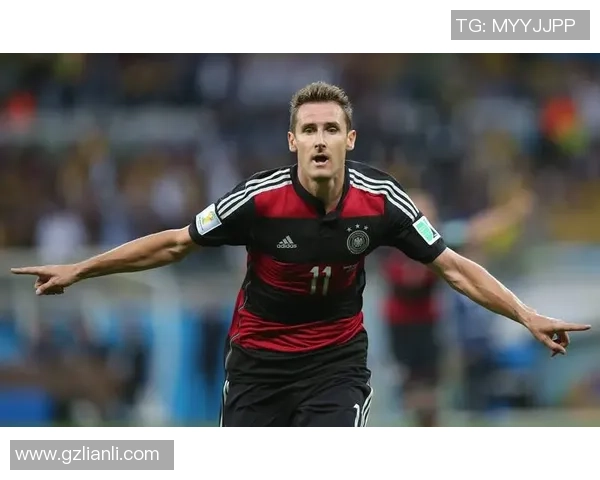 历届足球明星的年龄变化与职业生涯的影响分析